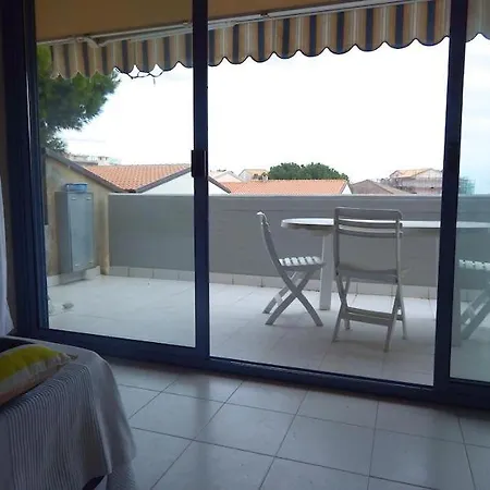 M056 - Marcelli, Bilocale Con Terrazzo A 100 Mt Dal Mare *