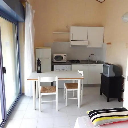 M056 - Marcelli, Bilocale Con Terrazzo A 100 Mt Dal Mare * Marcelli